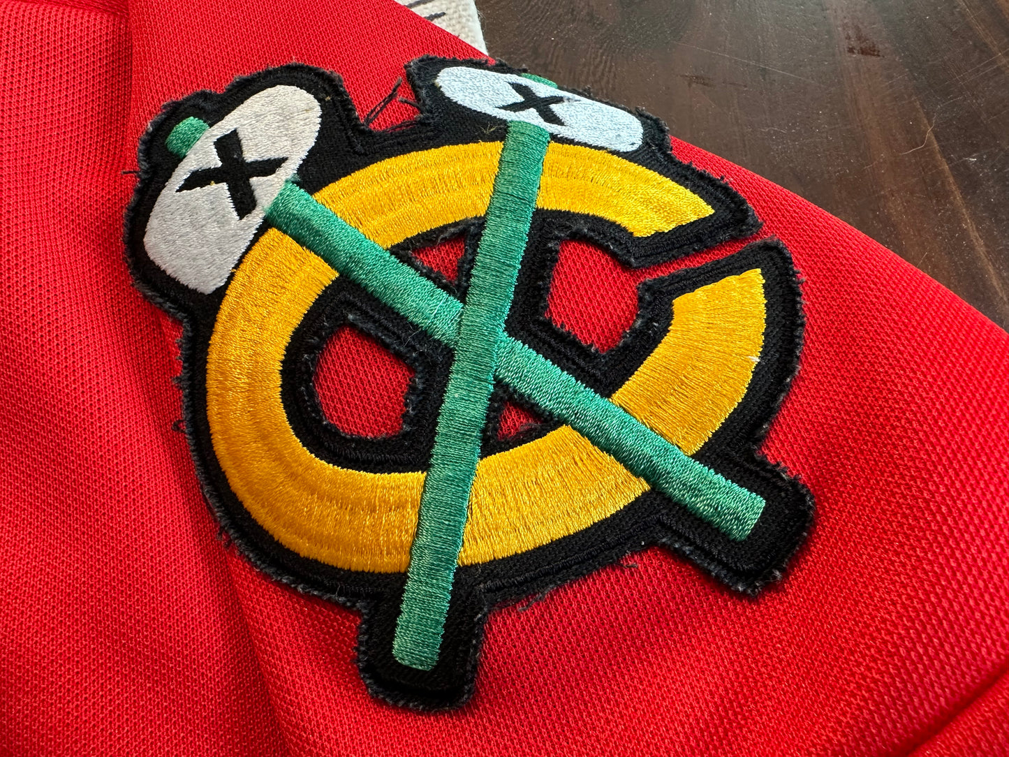 Vintage Chicago Blackhawks Jersey Men’s Large Red Sweater CCM NHL Retro