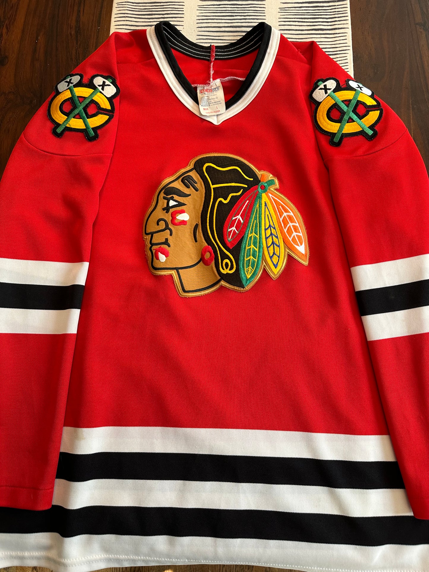 Vintage Chicago Blackhawks Jersey Men’s Large Red Sweater CCM NHL Retro